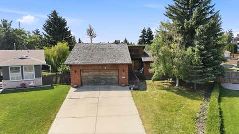 Photo of 24 Brookes Crescent, Red Deer, AB T4R 1L9 (MLS # A2333894)