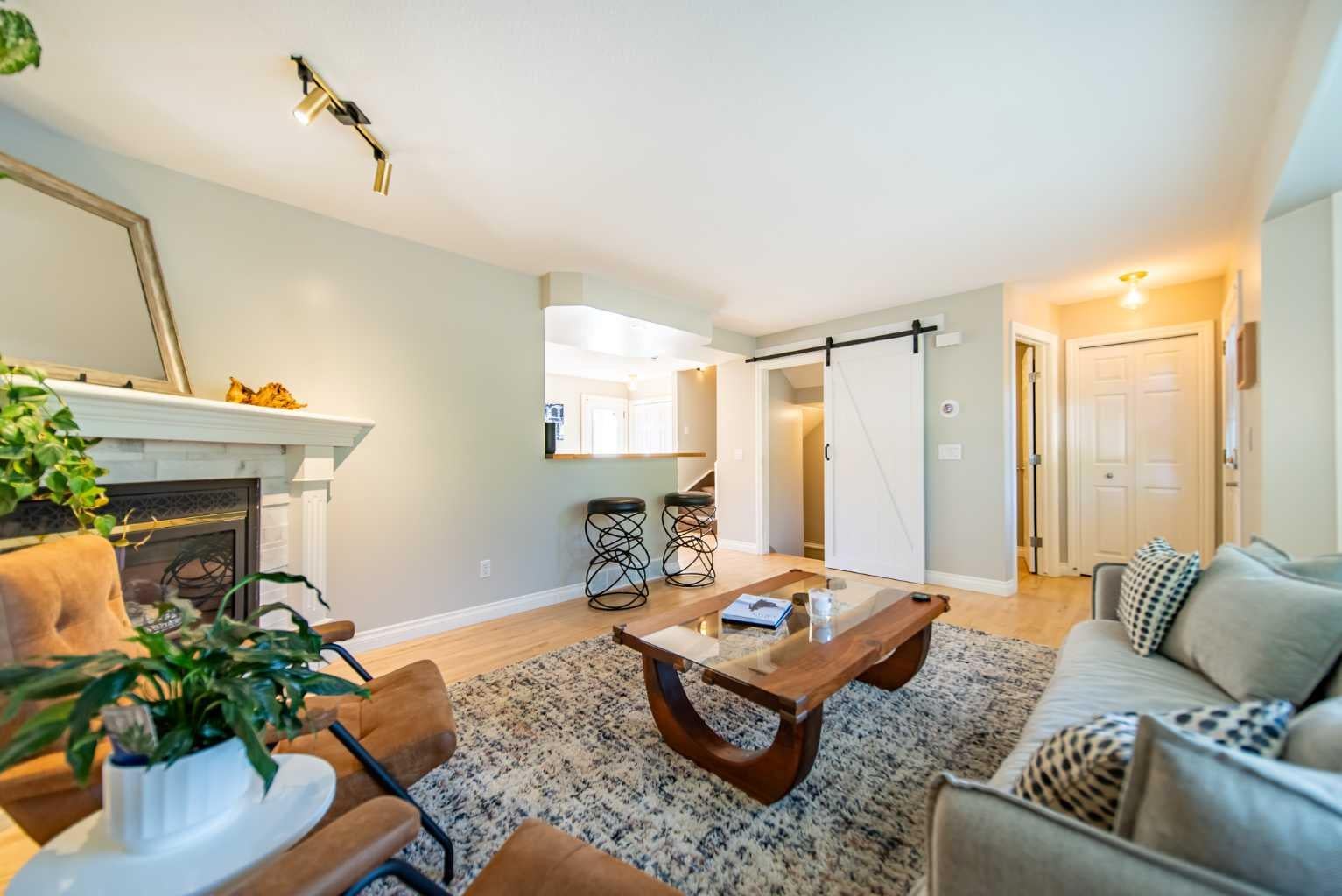 164 Somme Manor SW