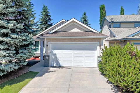 Photo of 4 Valley Meadow Close NW, Calgary, AB T3B 5M1 (MLS # A2326816)