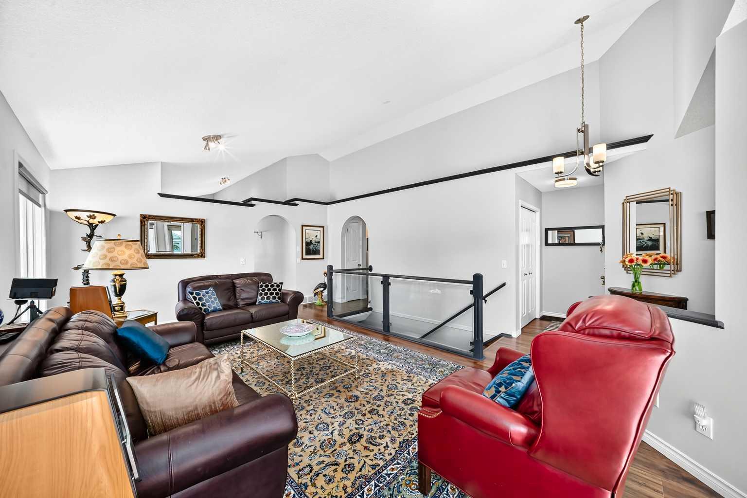 4 Valley Meadow Close NW