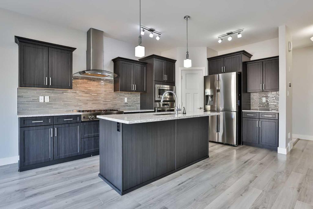 Photo of 522 Moonlight Lane W, Lethbridge, AB T1J 5K1 (MLS # A2307472)