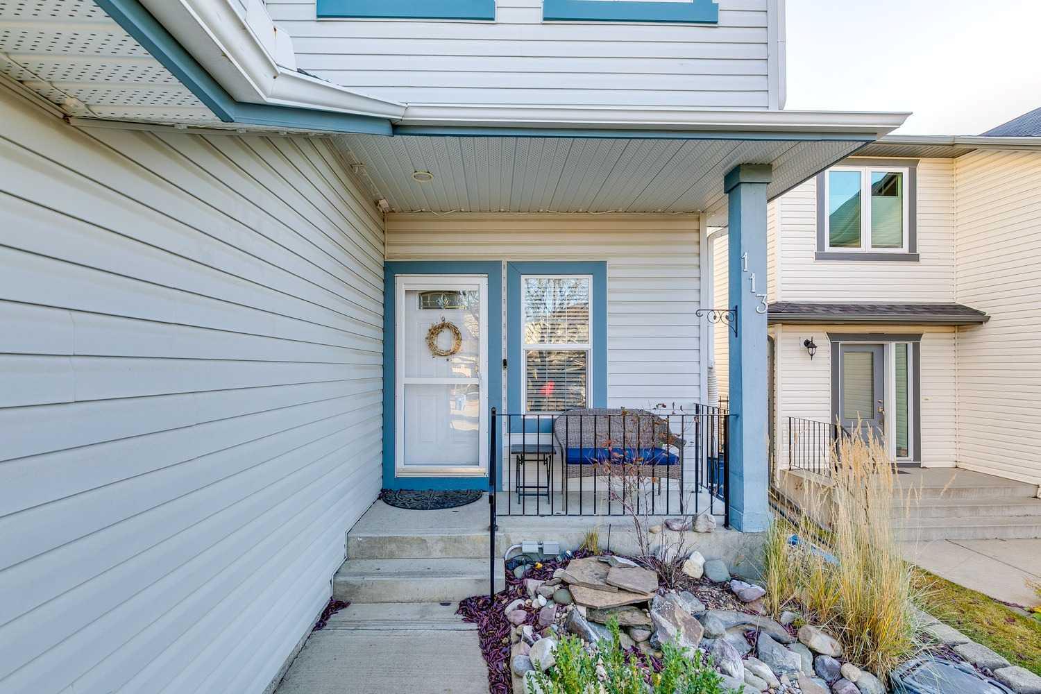 113 Rockbluff Place NW