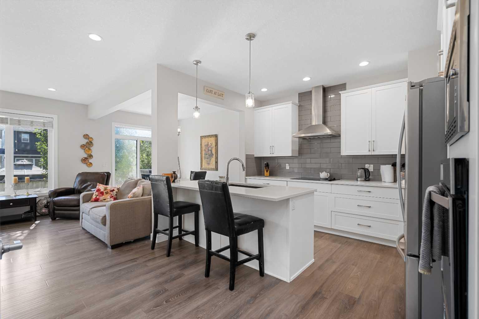 388 Bayview Way SW
