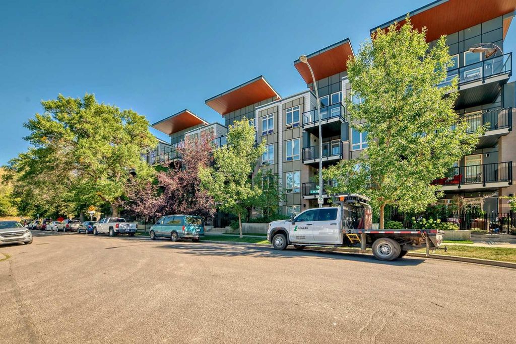 Photo of 823 5 Avenue NW #109, Calgary, AB T2N 0R5 (MLS # A2301090)