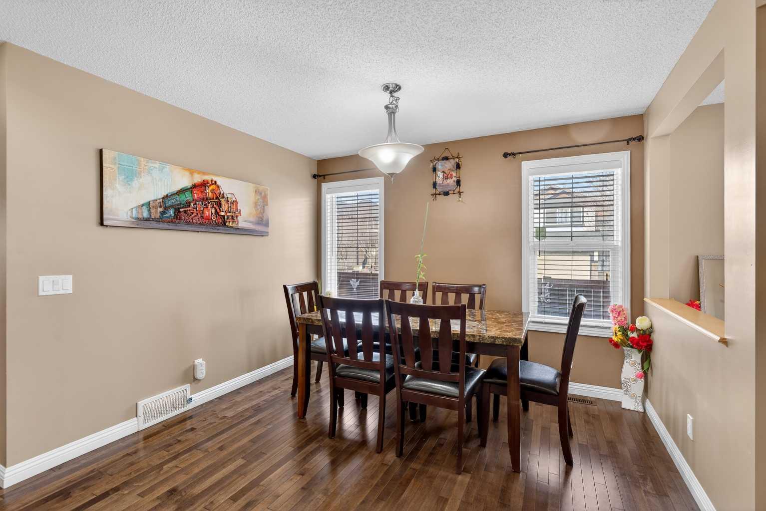 2407 kingsland View SE