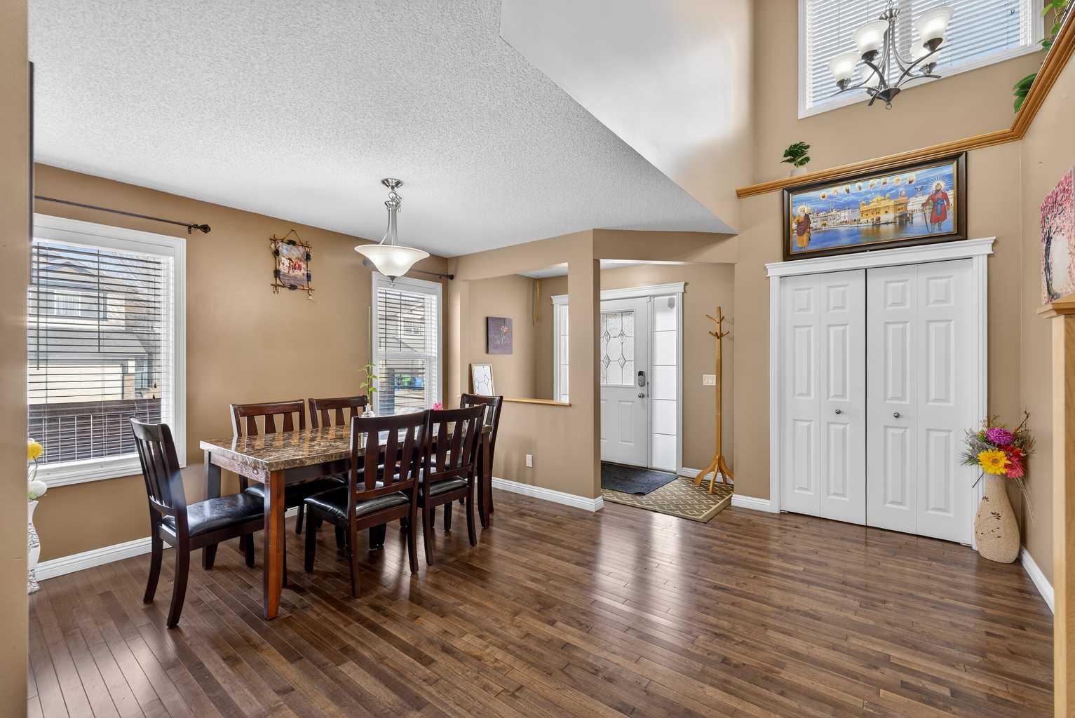 2407 kingsland View SE