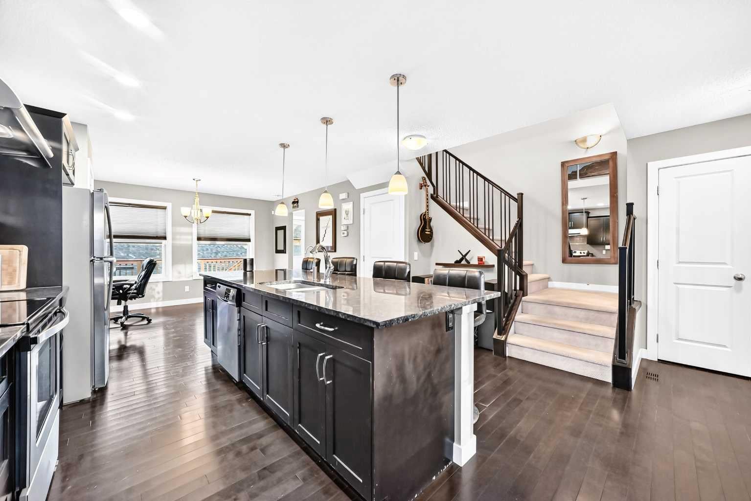 567 Evanston Drive NW