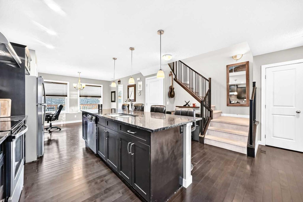 Photo of 567 Evanston Drive NW, Calgary, AB T3P 0H4 (MLS # A2348352)