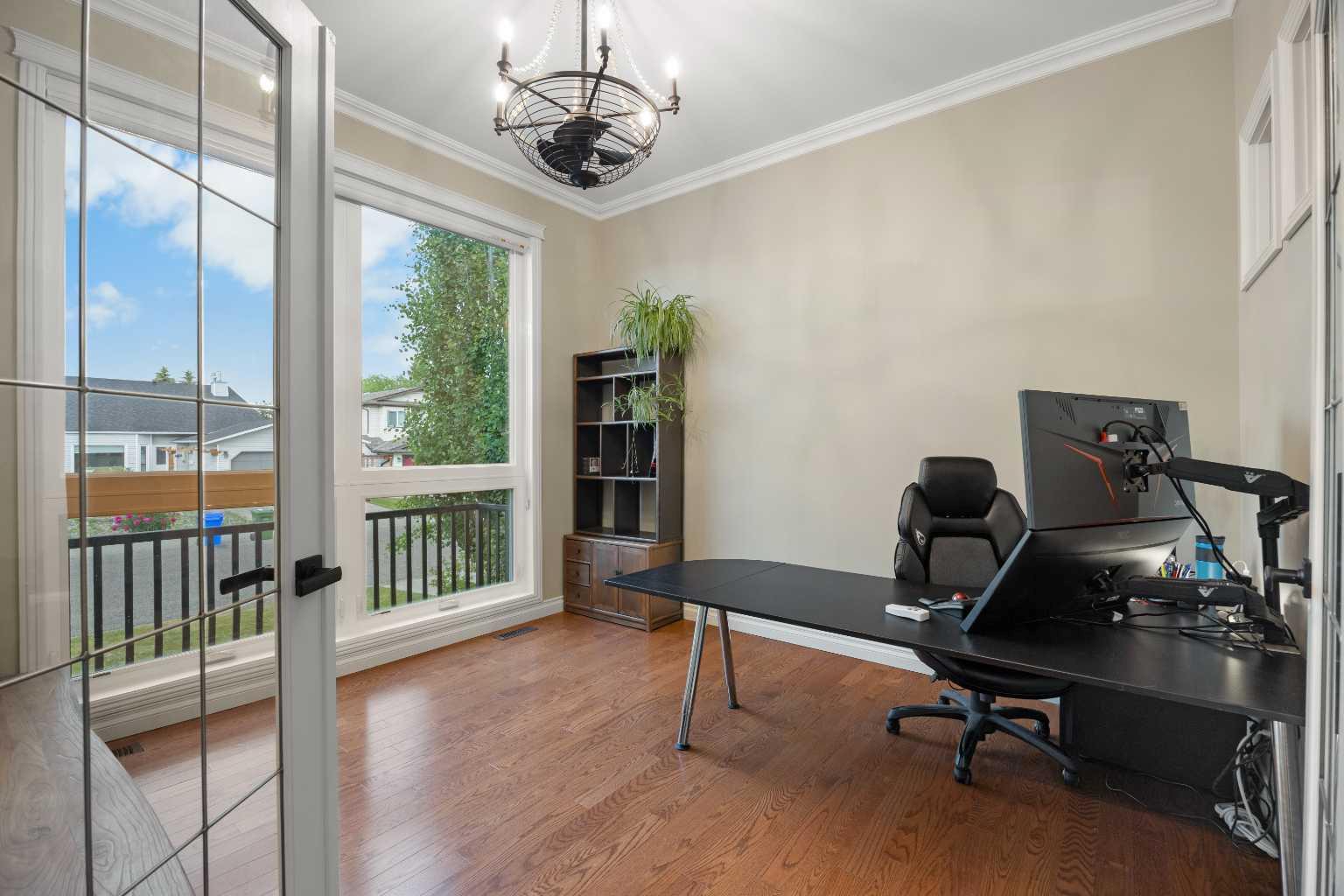 182 Scenic Glen Close NW