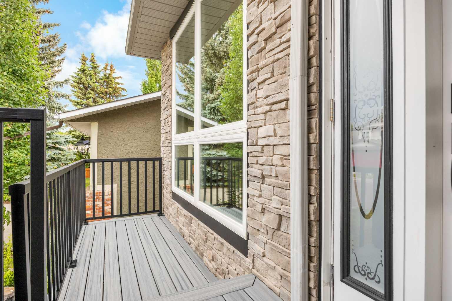 182 Scenic Glen Close NW