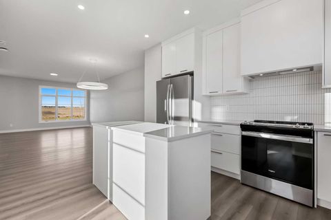 Photo of 7007 Rangeview Avenue SE, Calgary, AB T3S 0P9 (MLS # A2269816)