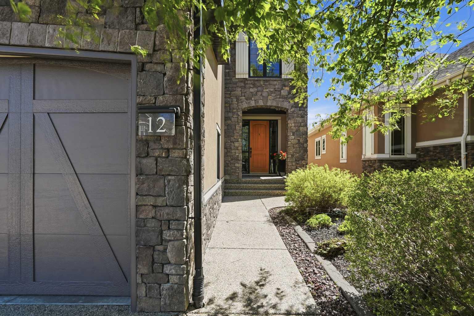 12 Aspen Cliff Close SW