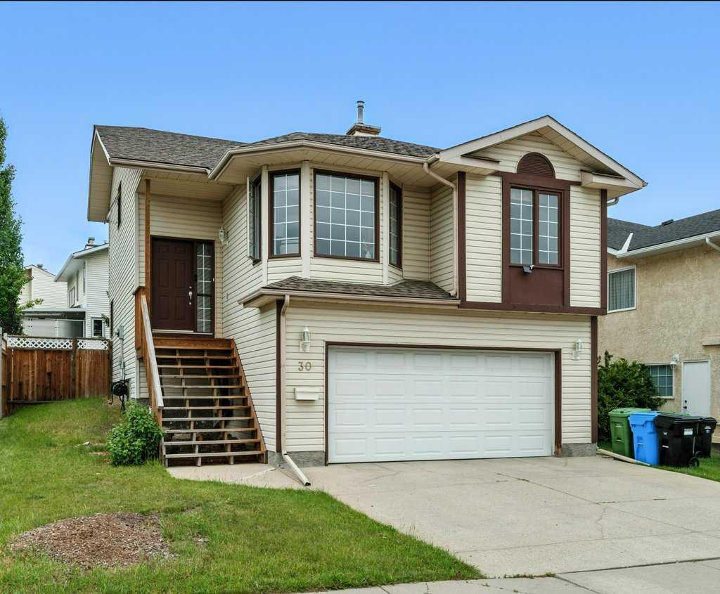 30 Macewan Ridge Place NW