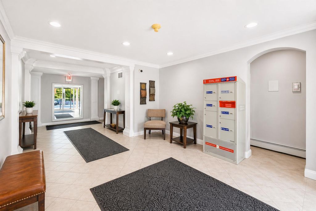 Photo of 2212 34 Avenue SW #208, Calgary, AB T2T 2C6 (MLS # A2303557)