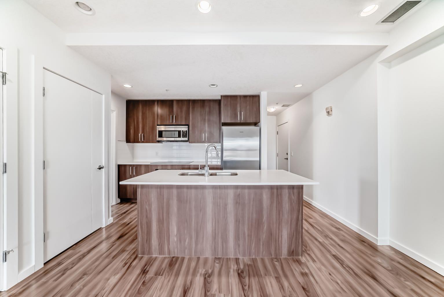 1629 38 Street SW 201
