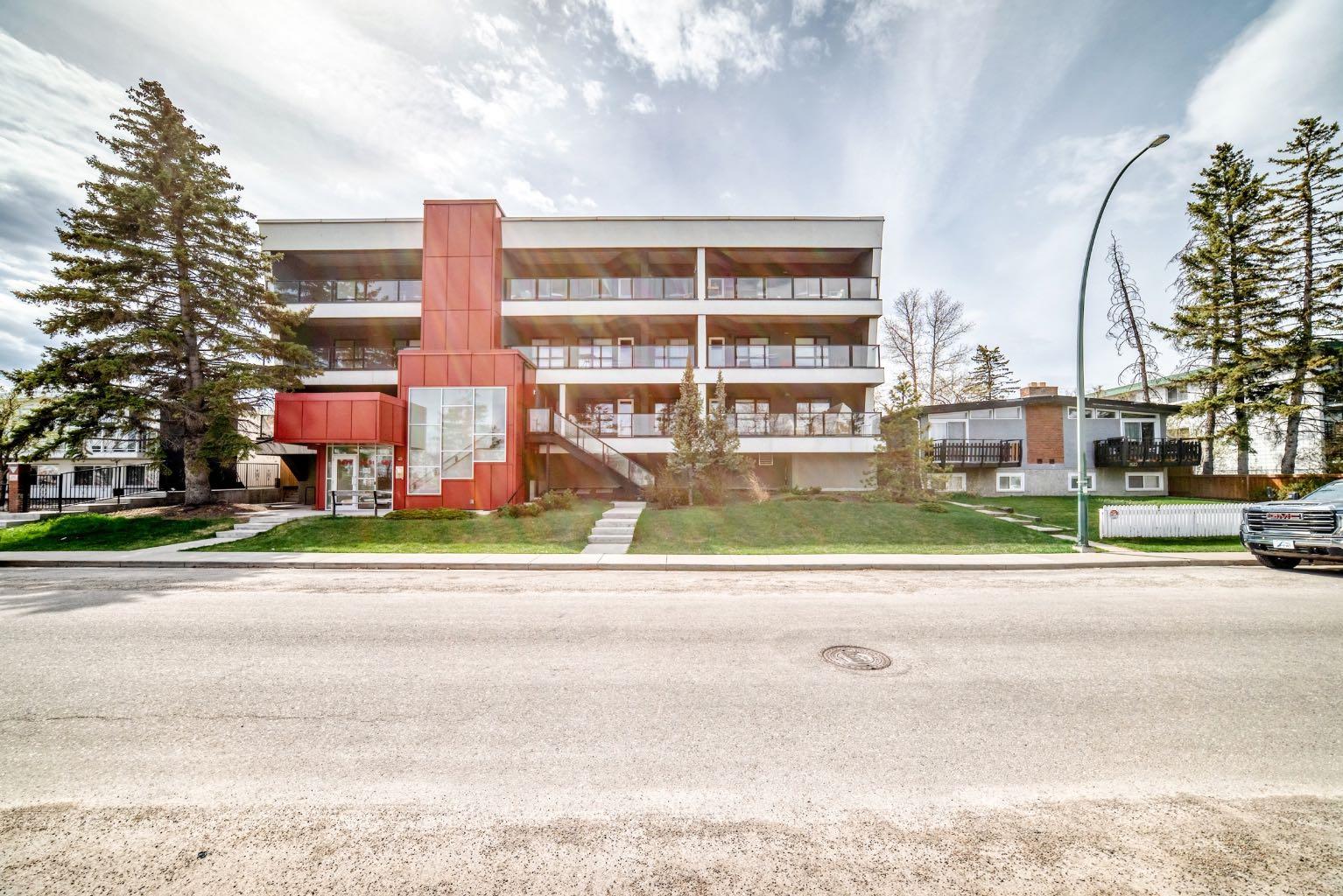1629 38 Street SW 201