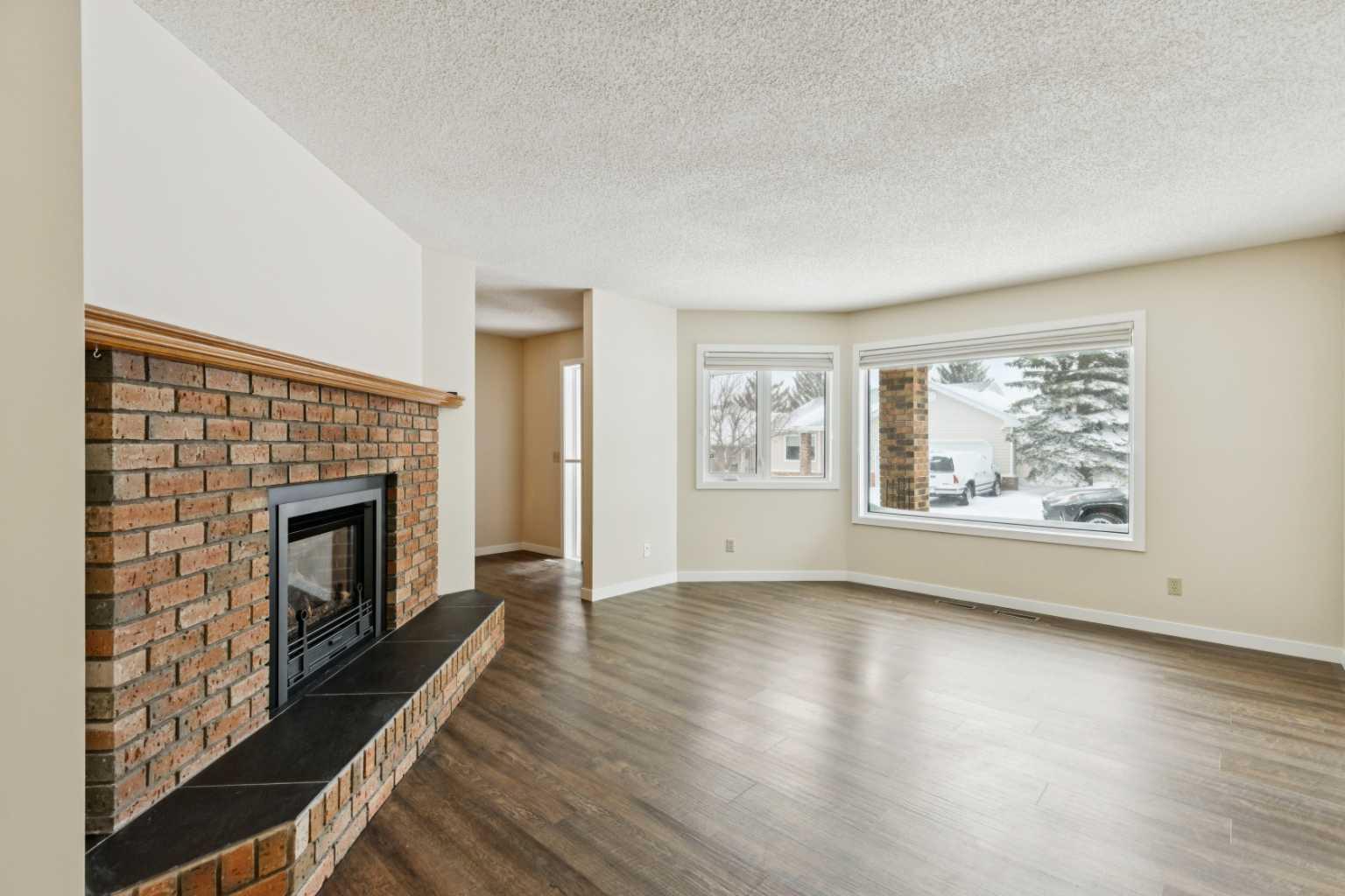43 MacEwan Park Heights NW