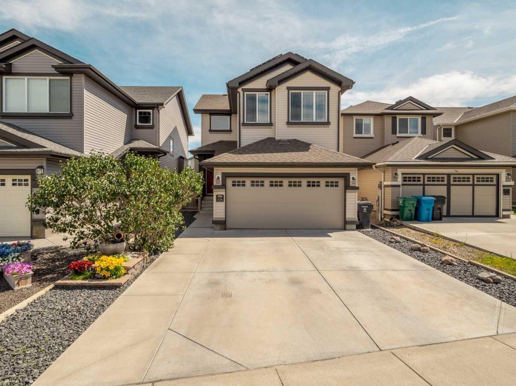 Photo of 386 Moonlight Way W, Lethbridge, AB T1J 5K1 (MLS # A2326925)