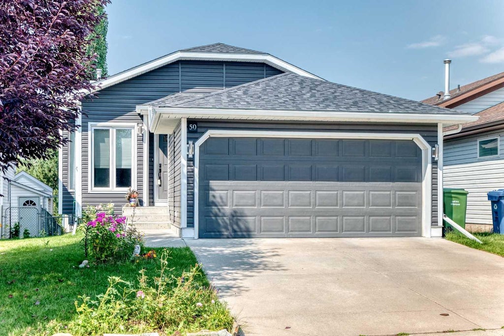 Photo of 50 Somerside Manor SW, Calgary, AB T2Y 3G4 (MLS # A2339469)