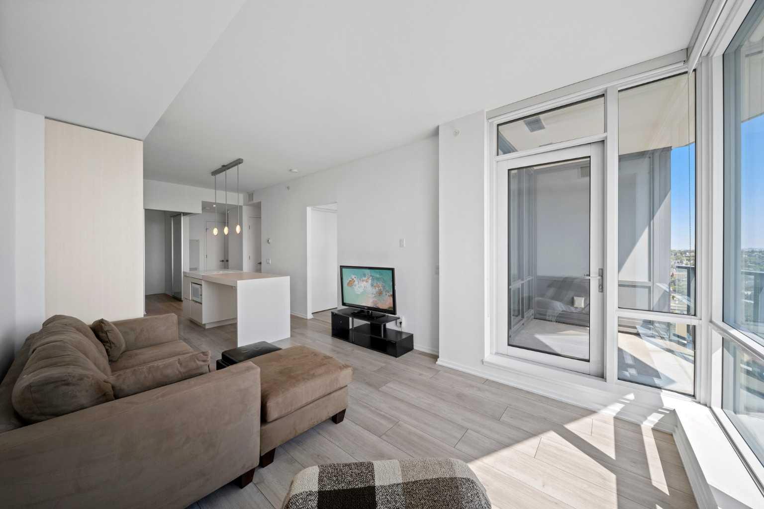 615 6 Avenue SE 2006