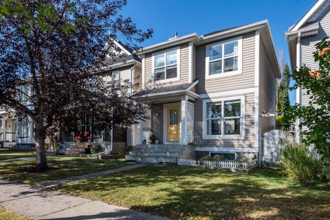 244 PRESTWICK Avenue SE Calgary AB T2Z 3X3