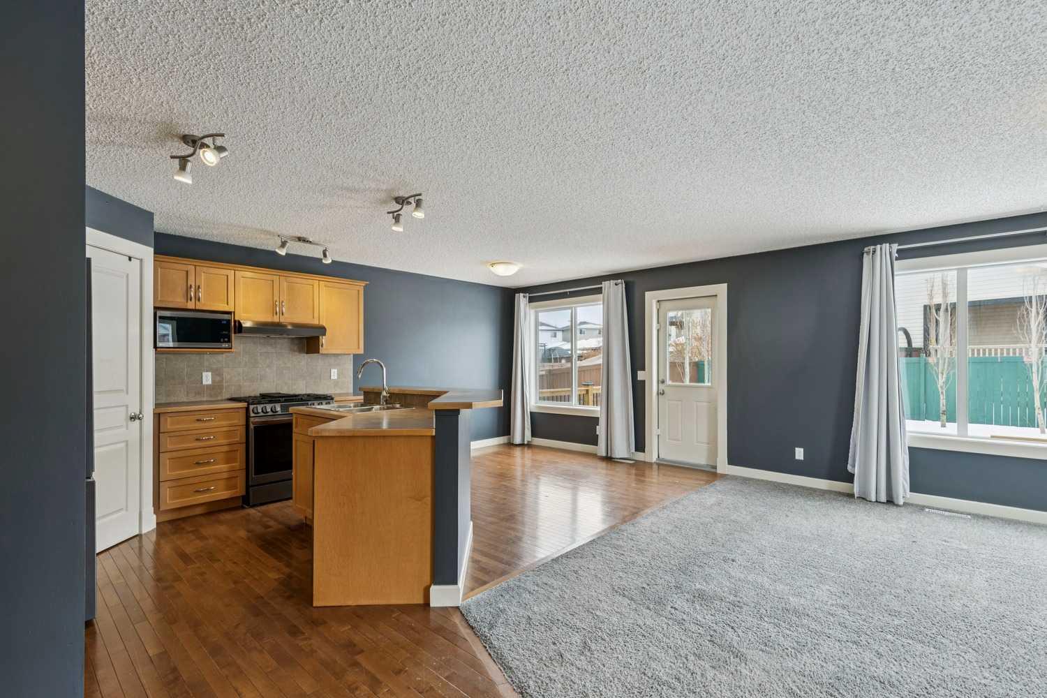 340 Sagewood Place SW