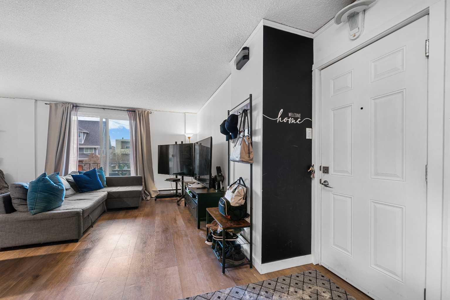 2111 14 Street SW 202