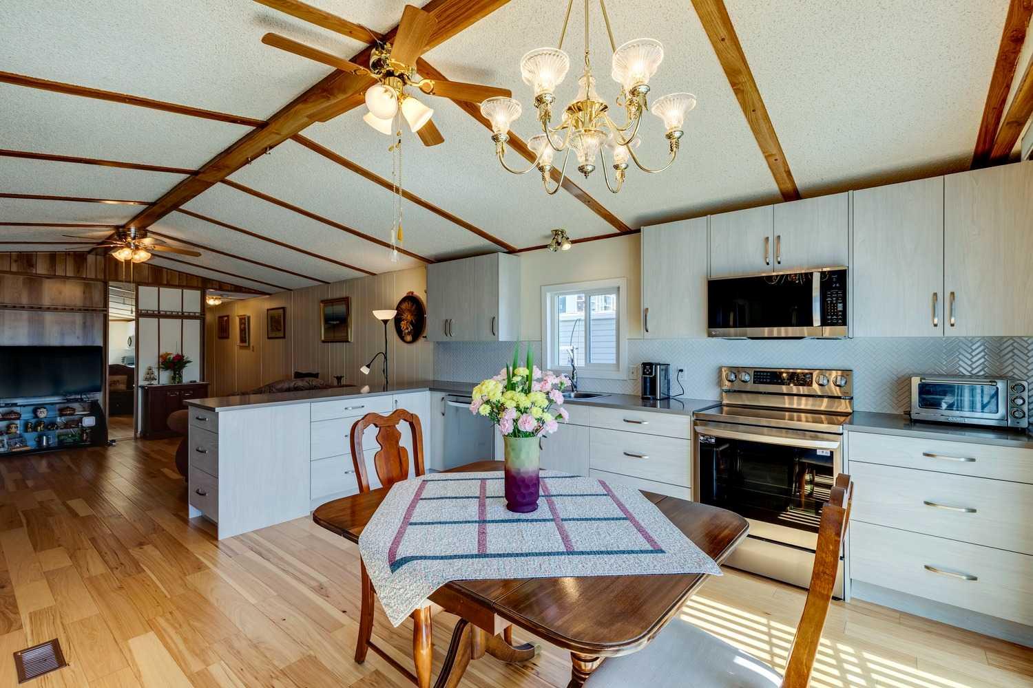 99 Arbour Lake Road NW 101