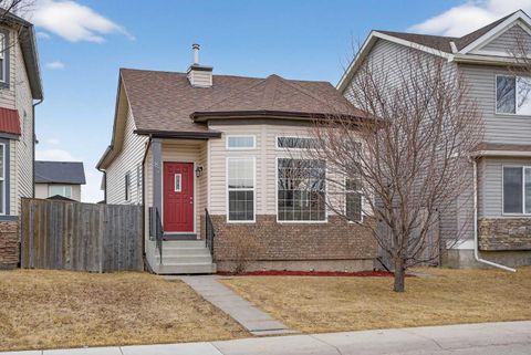 87 Saddlebrook Gardens NE Calgary AB T3J 5M5