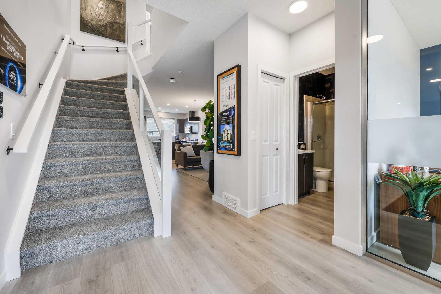 16 Amblefield View NW