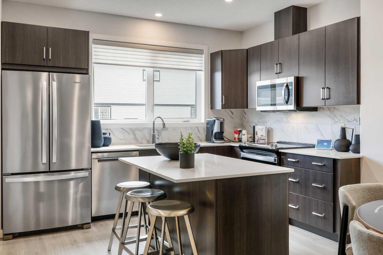 16 Amblefield View NW