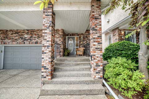 Photo of 100 Signature Way SW #67, Calgary, AB T3H 2X9 (MLS # A2321509)