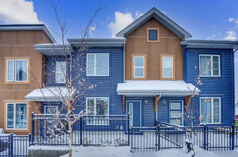 160 Livingston Common NE Calgary AB T3P 1K1