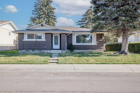 99 Mardale Crescent NE Calgary AB T2A 3V4