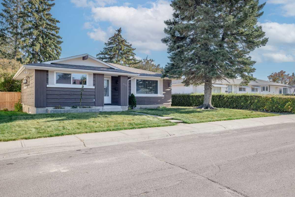 99 Mardale Crescent NE