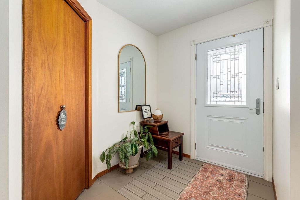 Photo of 108 Westheights Close, Didsbury, AB T0M 0W0 (MLS # A2293687)