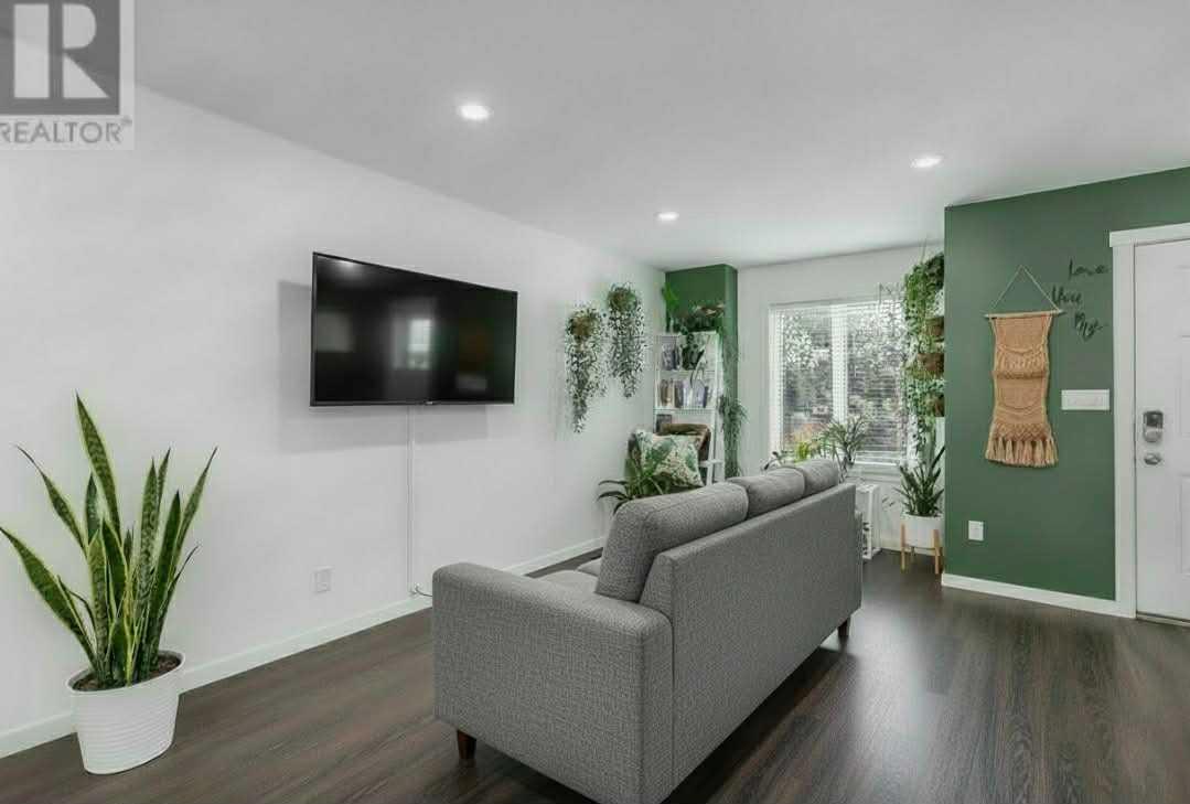 2400 Ravenswood View SE 1307