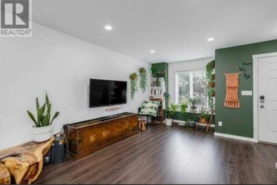 2400 Ravenswood View SE 1307