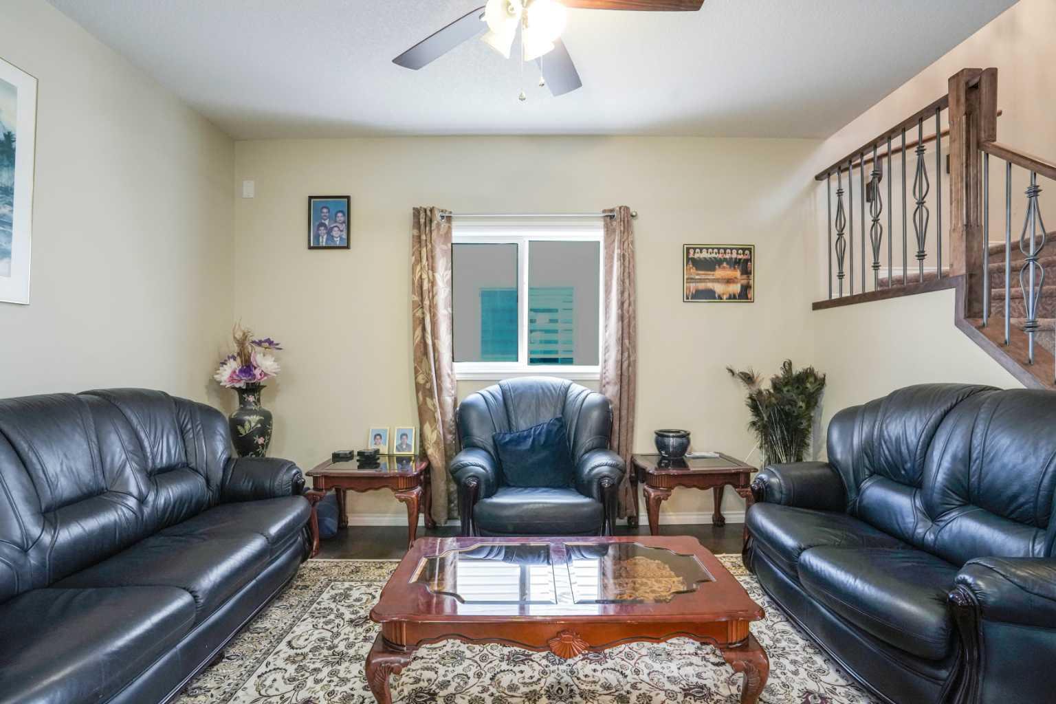 89 Taralake Manor NE