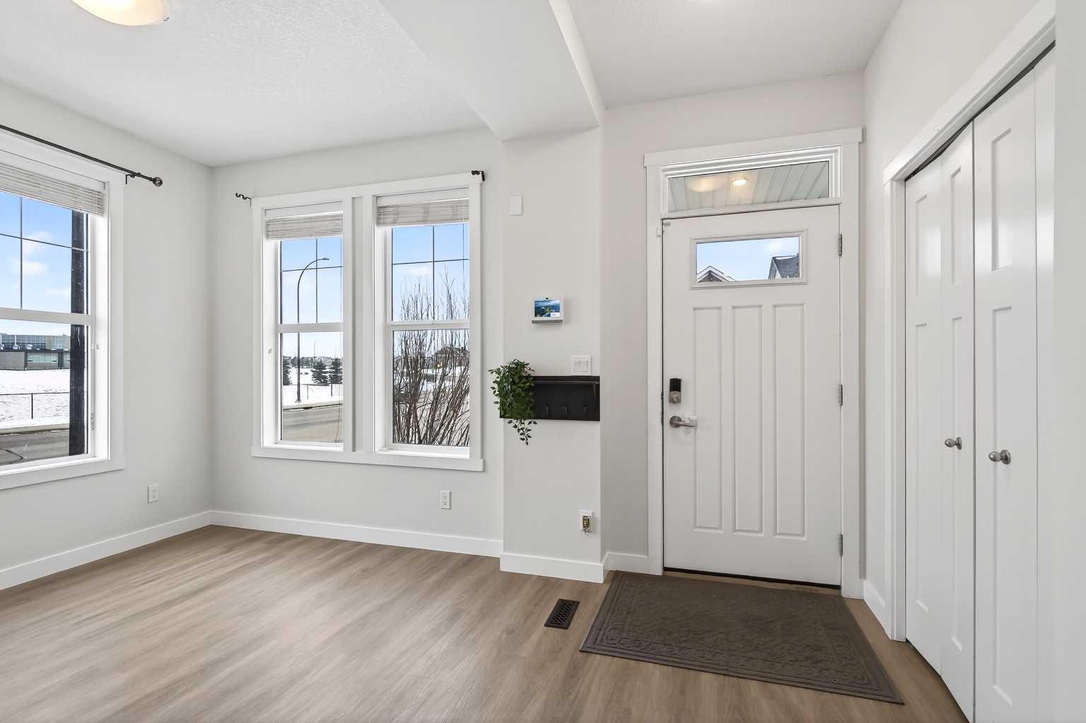 401 South Point Glen SW