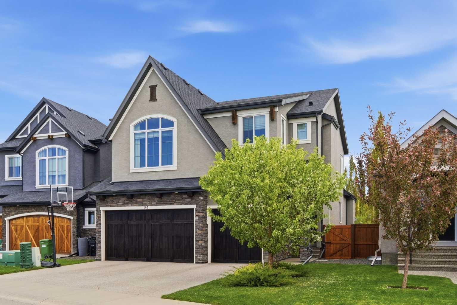 134 Cranbrook Circle SE