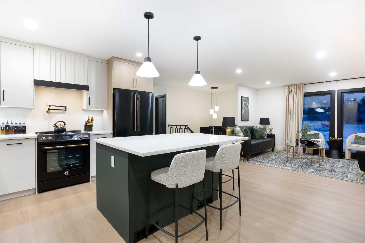 2416 Palliser Drive SW