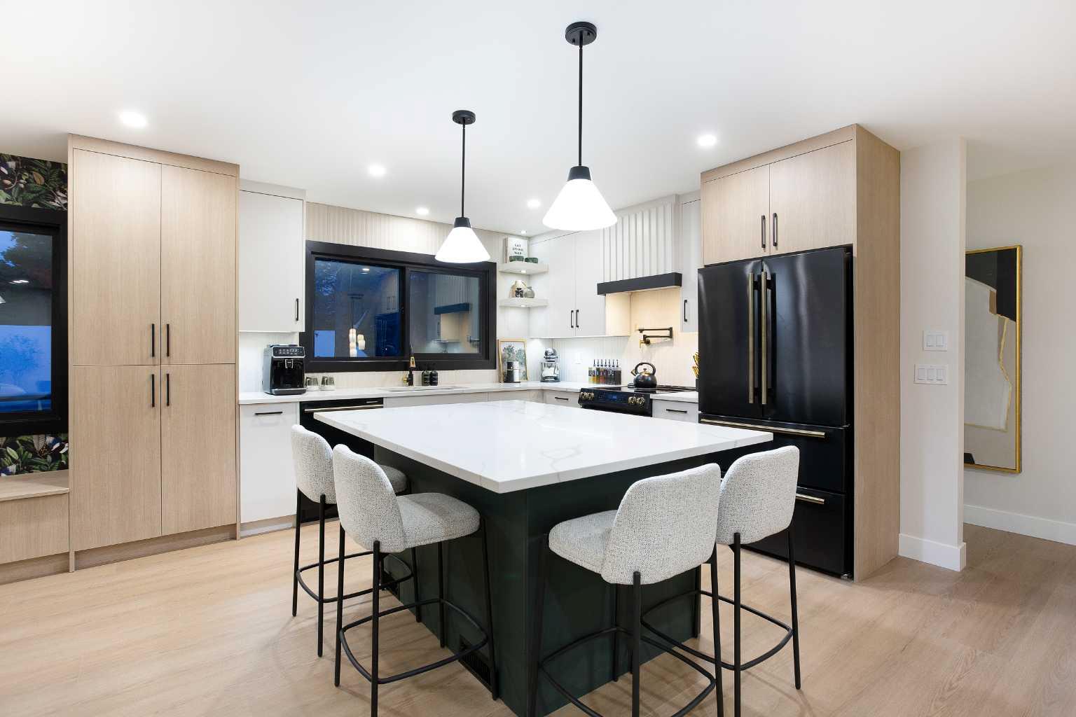 2416 Palliser Drive SW