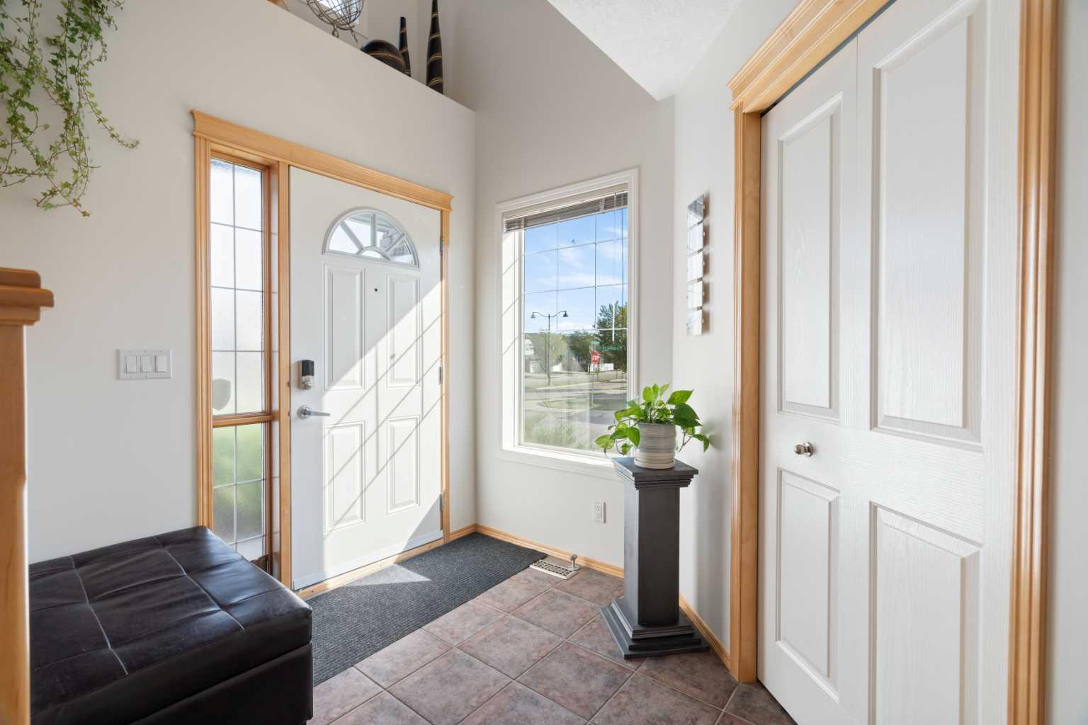 83 New Brighton Drive SE