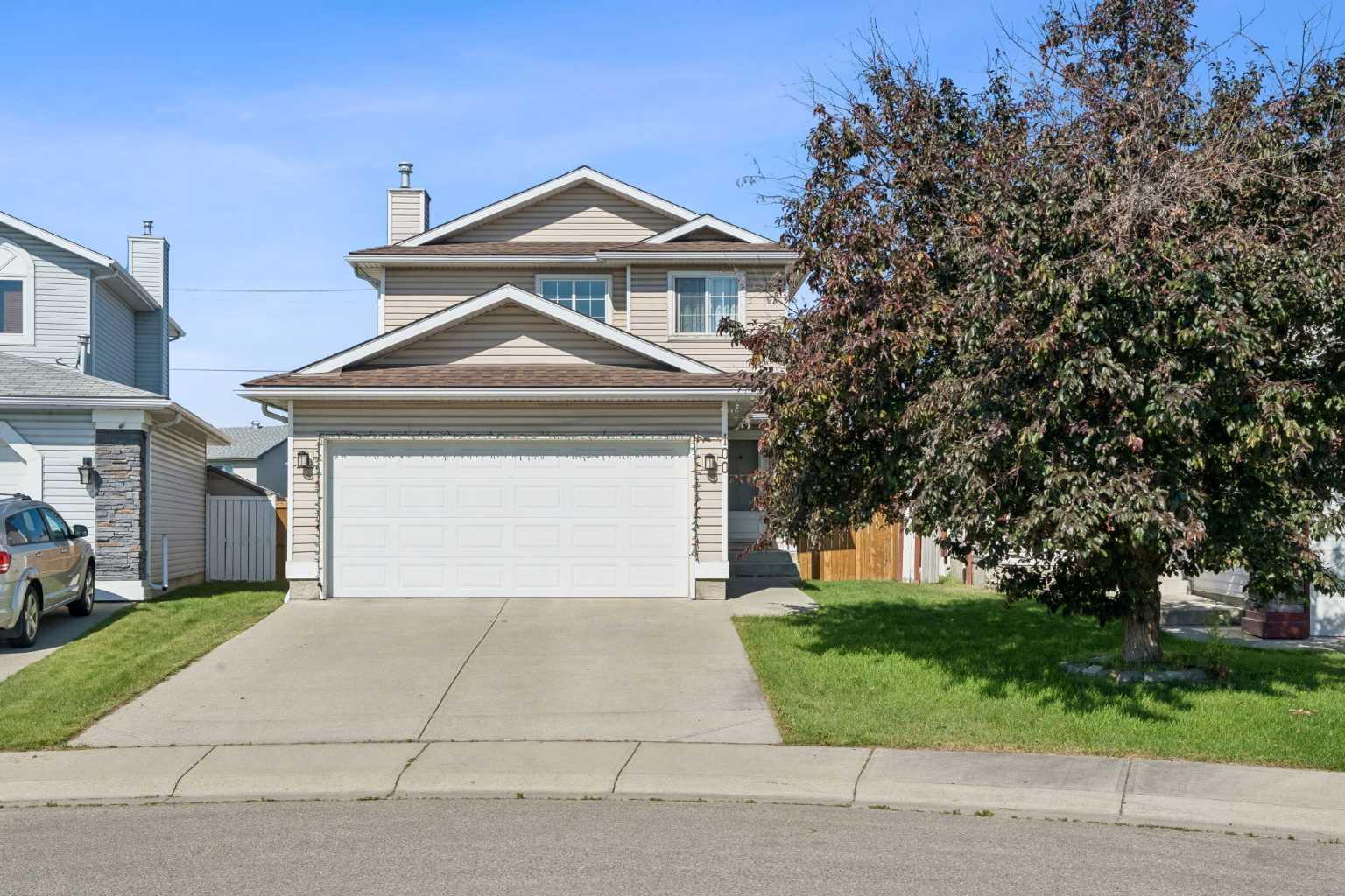 100 Applemont Close SE
