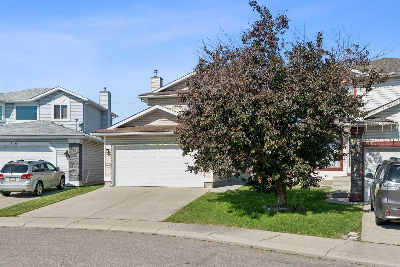 100 Applemont Close SE
