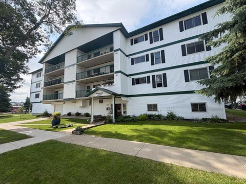 Photo of 5007 52 Avenue Ave #206, Ponoka, AB T4J 1S3 (MLS # A2297549)