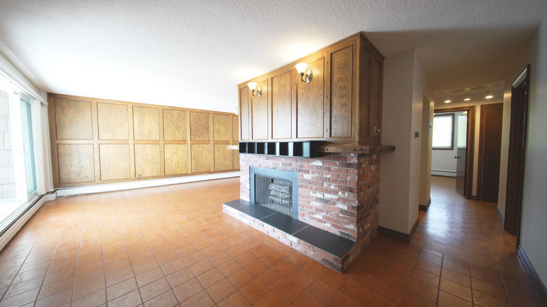 512 Cedar Crescent SW 201