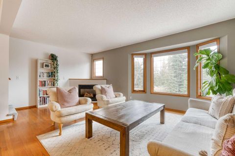 5 Patina Point SW Calgary AB T3H 3J7