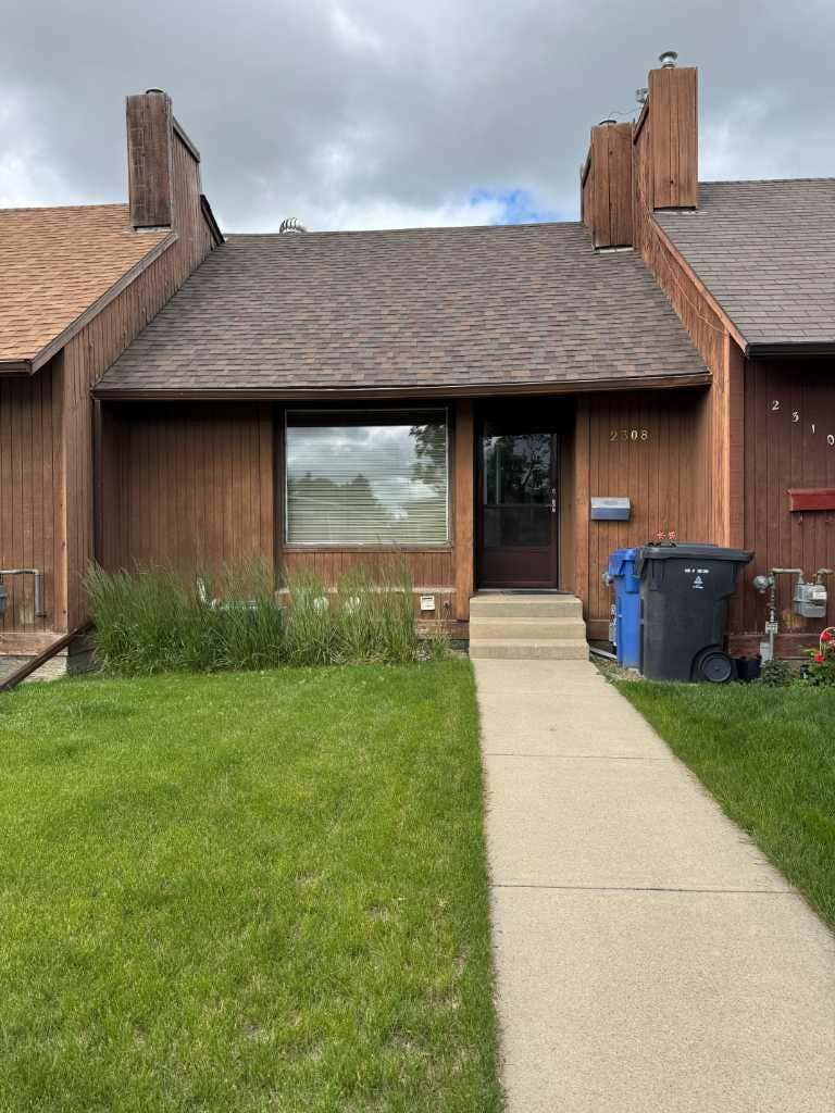 Photo of 2308 13 Street N, Lethbridge, AB T1H 4Y5 (MLS # A2323237)